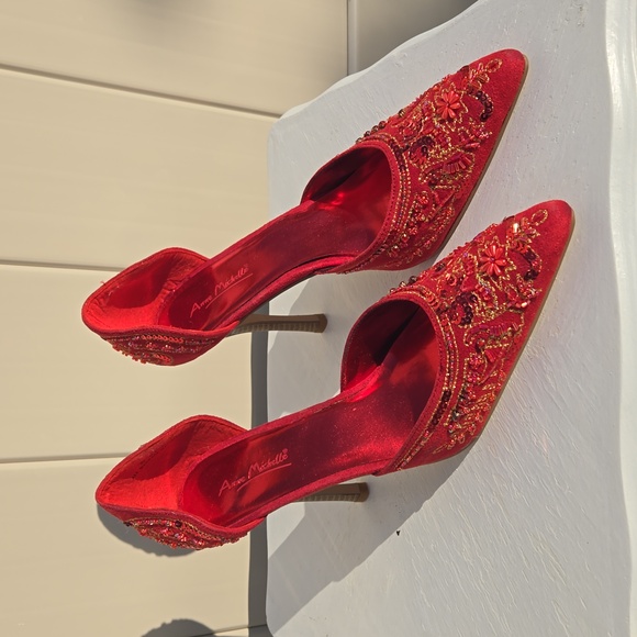 Shoes size 10 red faux suede - Picture 1 of 9